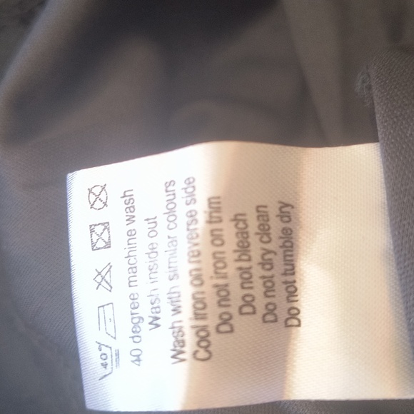 Beautiful fully lined lace dress sz. M see thru ar the waist line never worn new - Picture 7 of 7